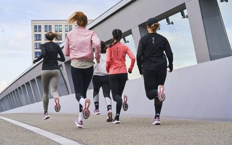 Adidas ULTRABOOST 22 W enske tenisice za tr anje crvena