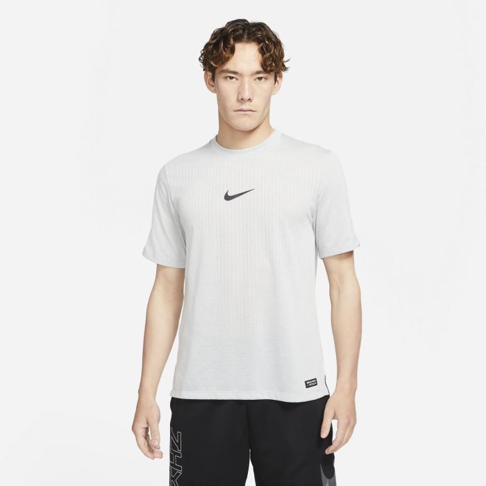 Nike PRO DRI FIT ADV SHORT SLEEVE TOP majica siva Intersport
