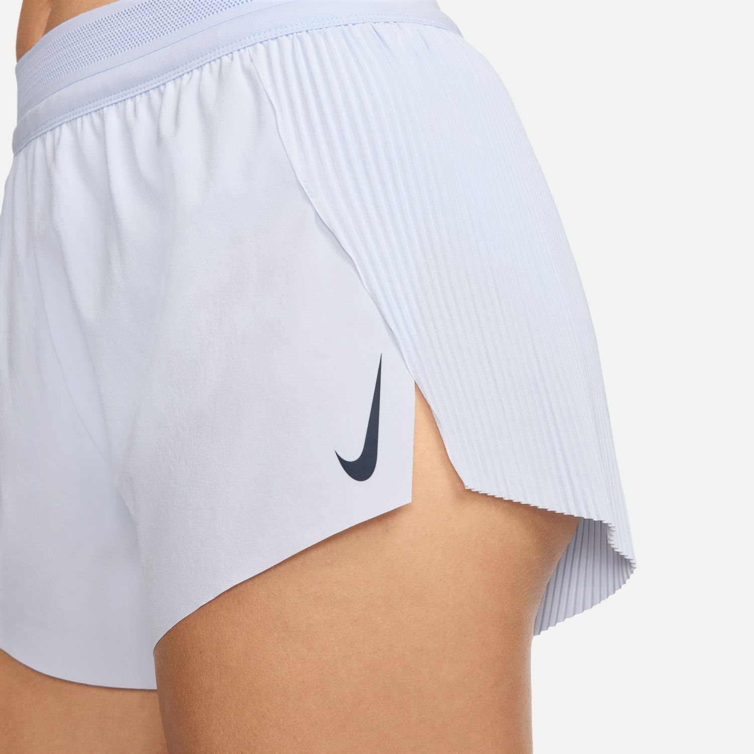 Nike W NK ARSWFT DFADV MR 3IN SHORT enske hla e za tr anje bijela Intersport