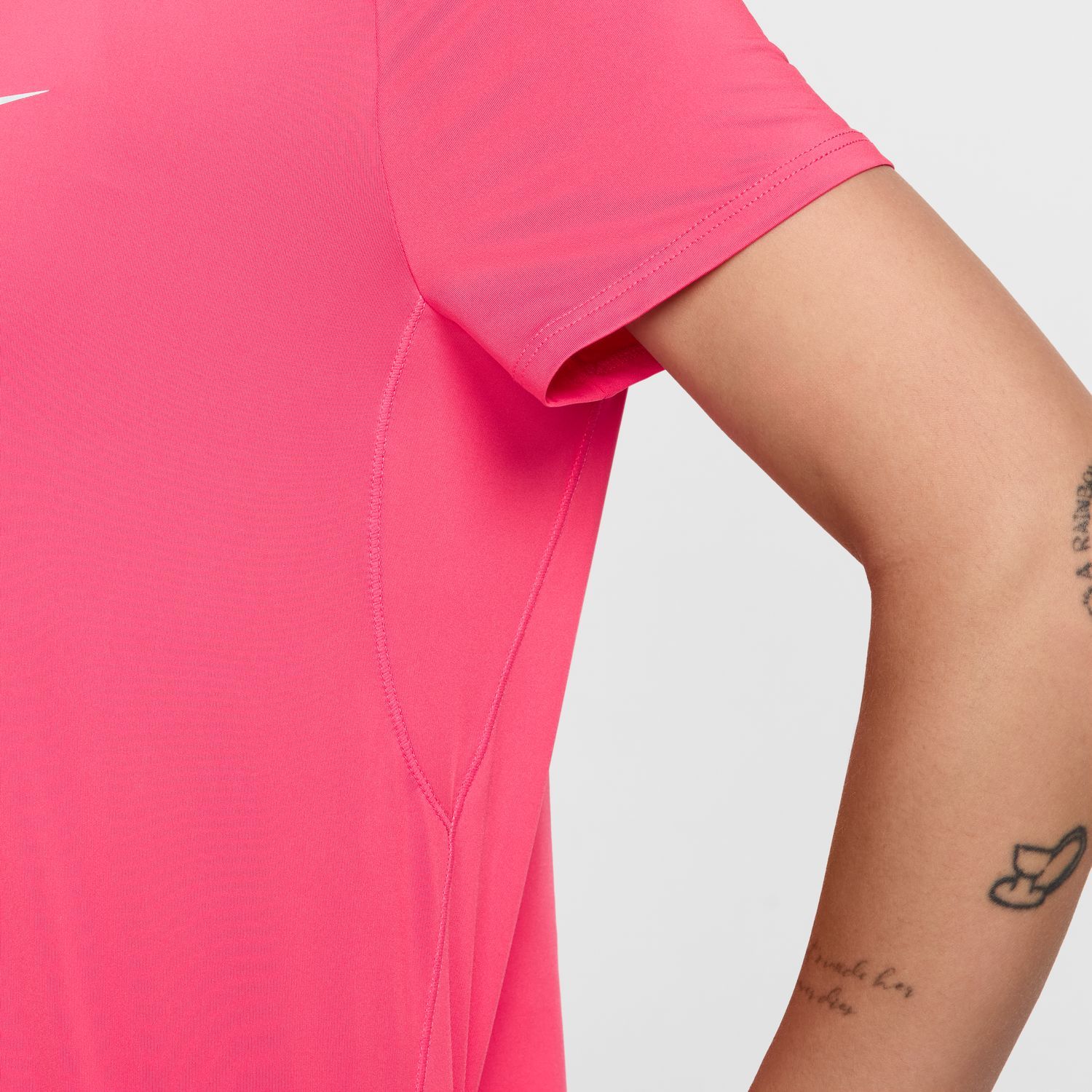 Nike W NK ONE SWOOSH HBR DF SS TOP, ženska majica za trčanje, roza